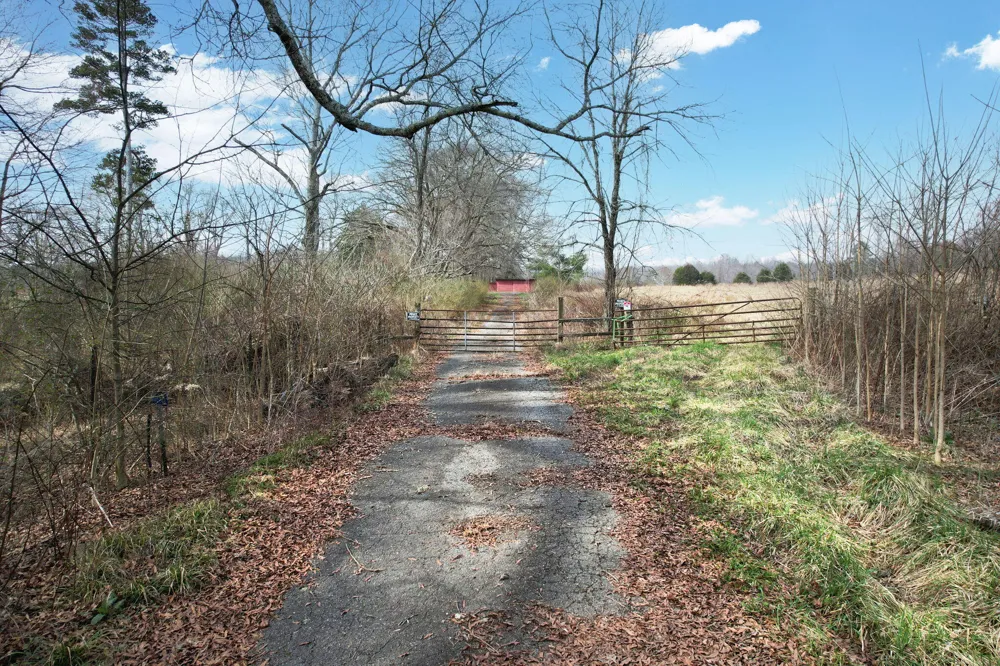 305 County Road 180 Athens, TN 37303