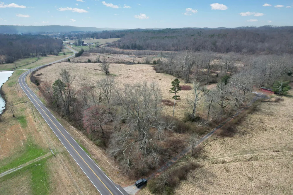 305 County Road 180 Athens, TN 37303
