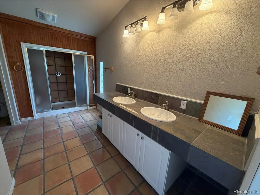 415 Oak Grove Circle Westcliffe, CO 81252