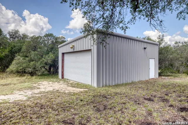 711 Mariposa Avenue Concan, TX 78801