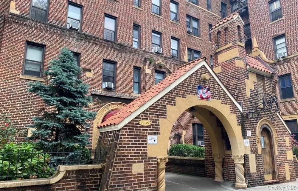 37-21 80th Street #2A Jackson Heights, NY 11372