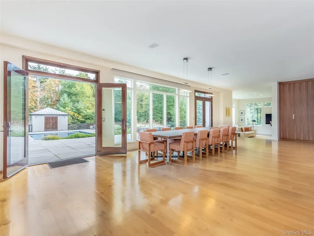 61 Top Ridge Trail White Lake, NY 12786
