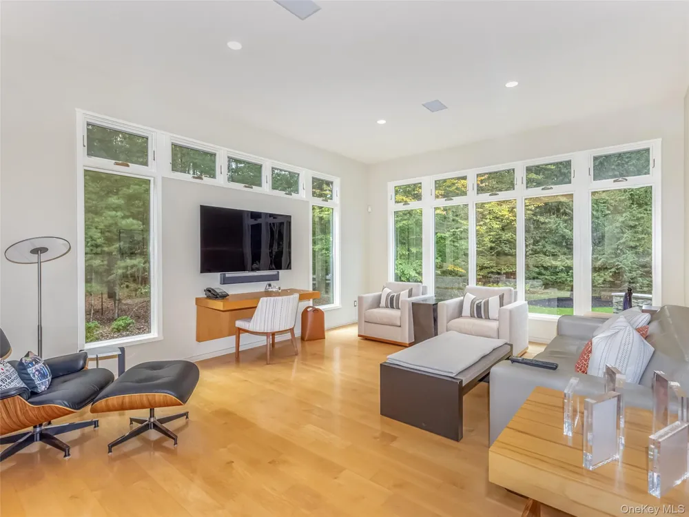 61 Top Ridge Trail White Lake, NY 12786