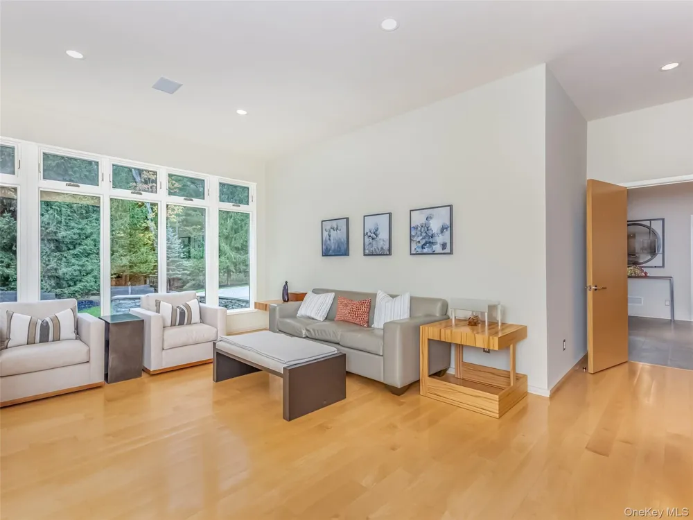 61 Top Ridge Trail White Lake, NY 12786