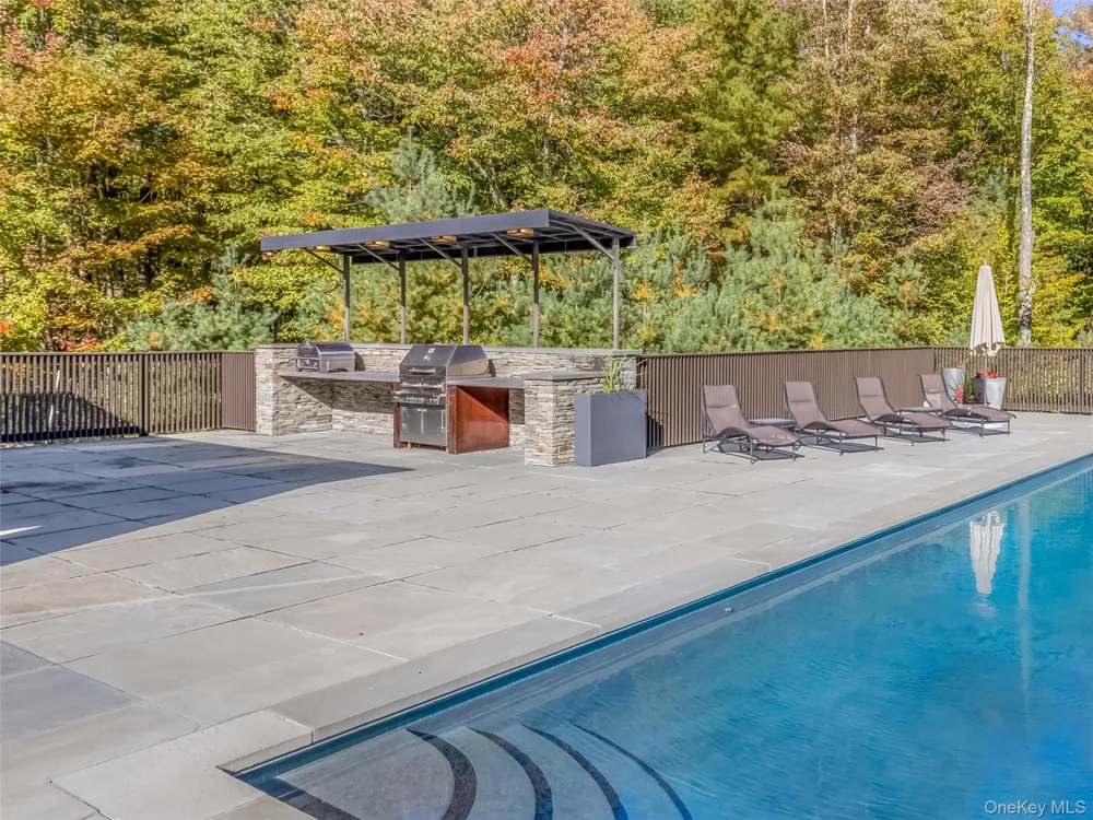61 Top Ridge Trail White Lake, NY 12786