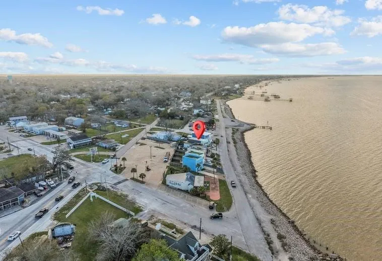 4514 Boulevard Street Bacliff, TX 77518