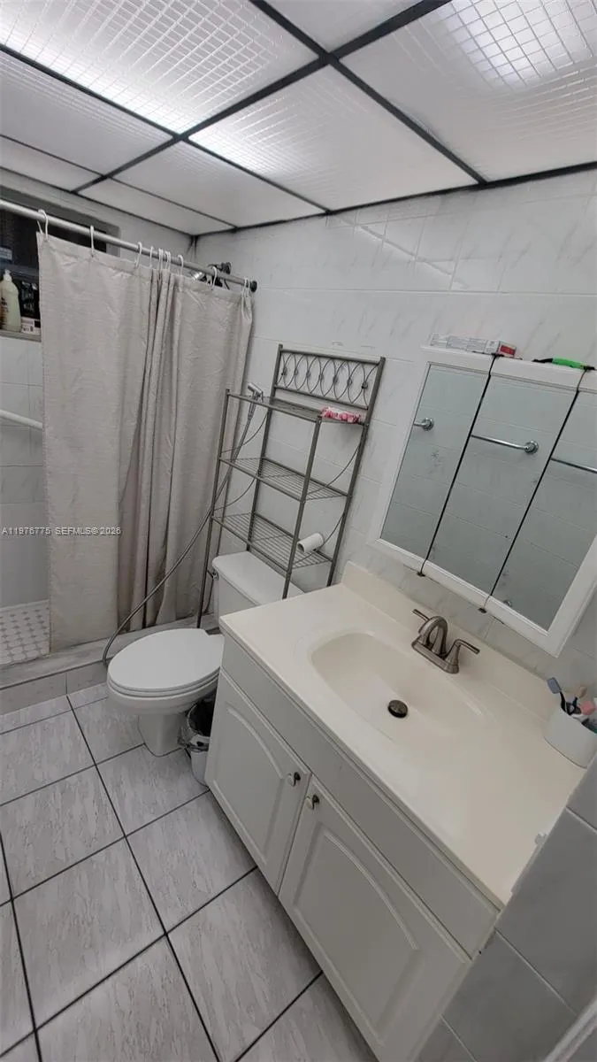 6820 W Flagler St #207 Miami, FL 33144