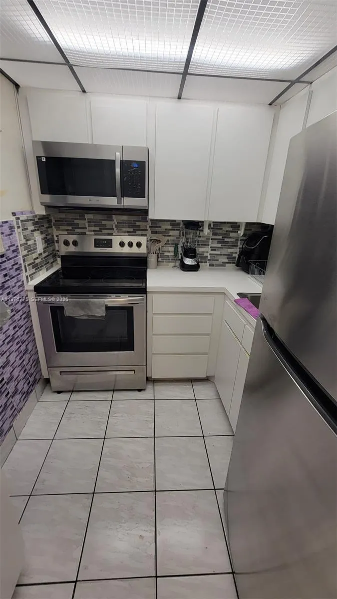 6820 W Flagler St #207 Miami, FL 33144