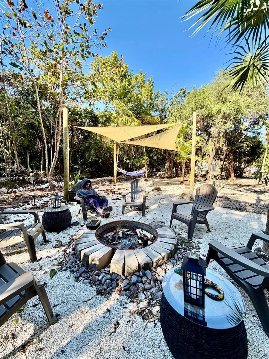 1615 Harbor Dr Marathon, FL 33050