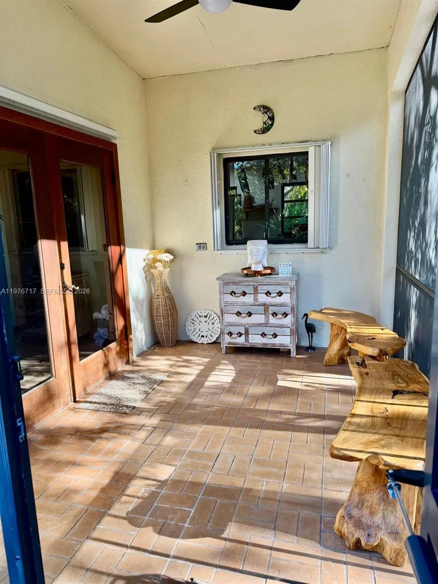 1615 Harbor Dr Marathon, FL 33050