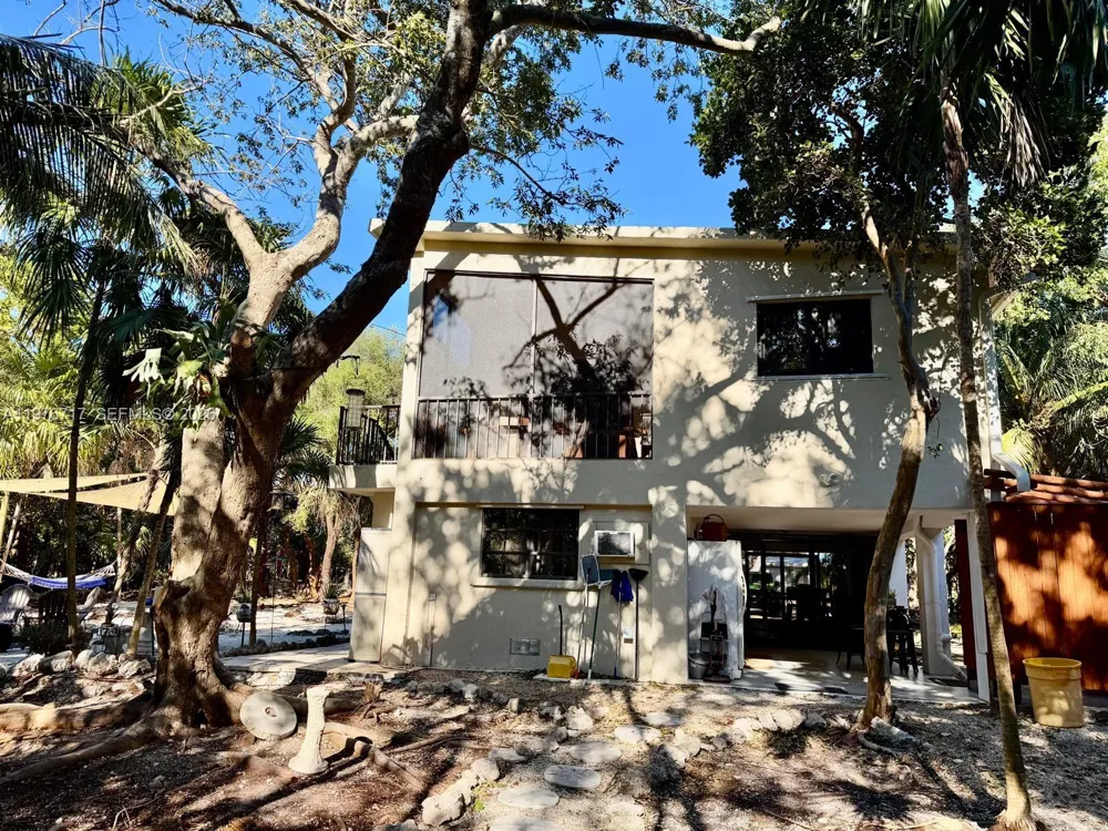 1615 Harbor Dr Marathon, FL 33050