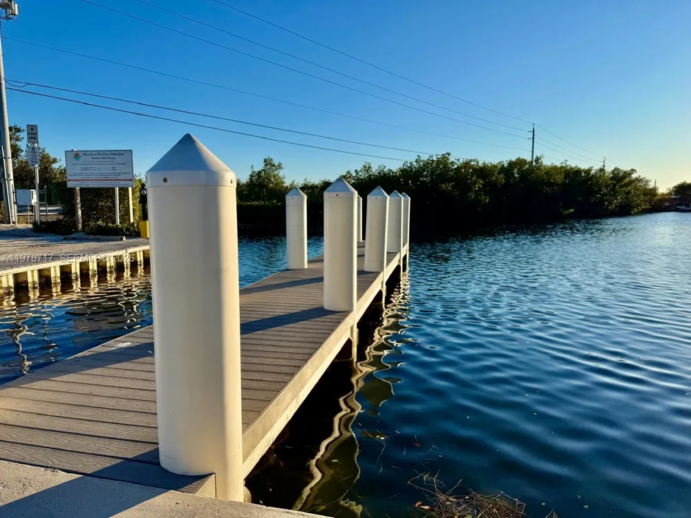 1615 Harbor Dr Marathon, FL 33050