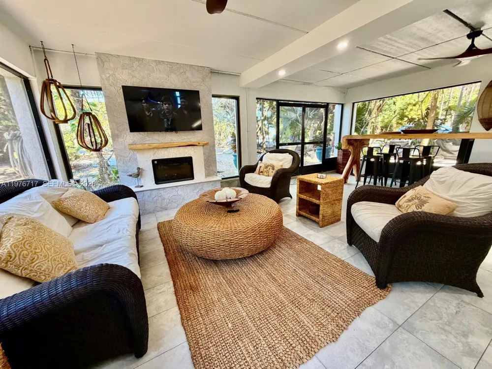 1615 Harbor Dr Marathon, FL 33050
