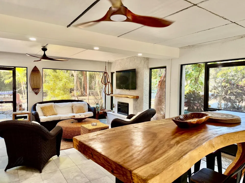 1615 Harbor Dr Marathon, FL 33050