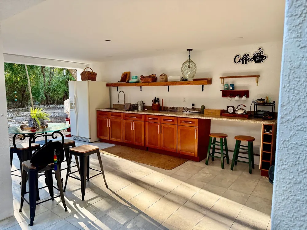 1615 Harbor Dr Marathon, FL 33050