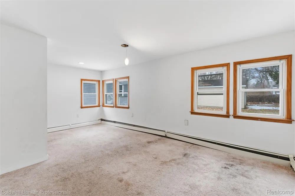 2380 Rolandale West Bloomfield Charter Township, MI 48324