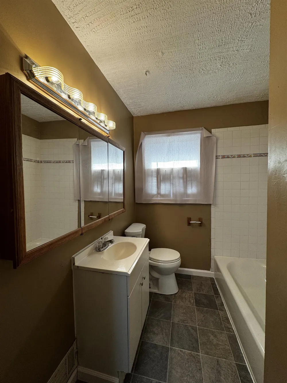 3009 Menominee Avenue Unknown, MI 48507
