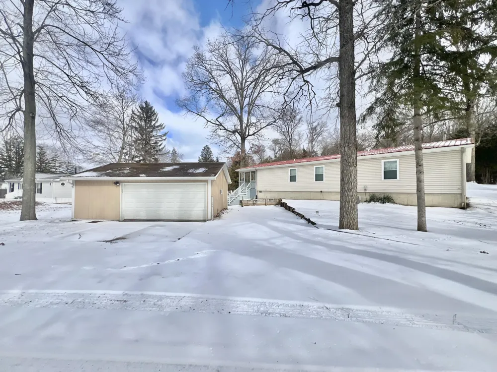 5482 Circle Drive Reading Township, MI 49274