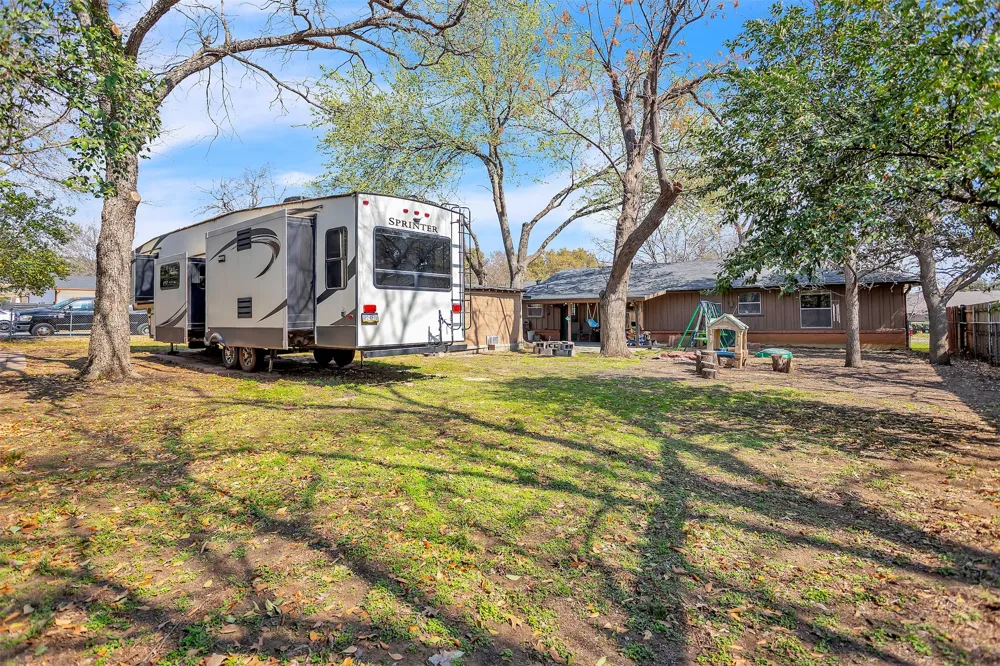 709 Hurstview Drive Hurst, TX 76053