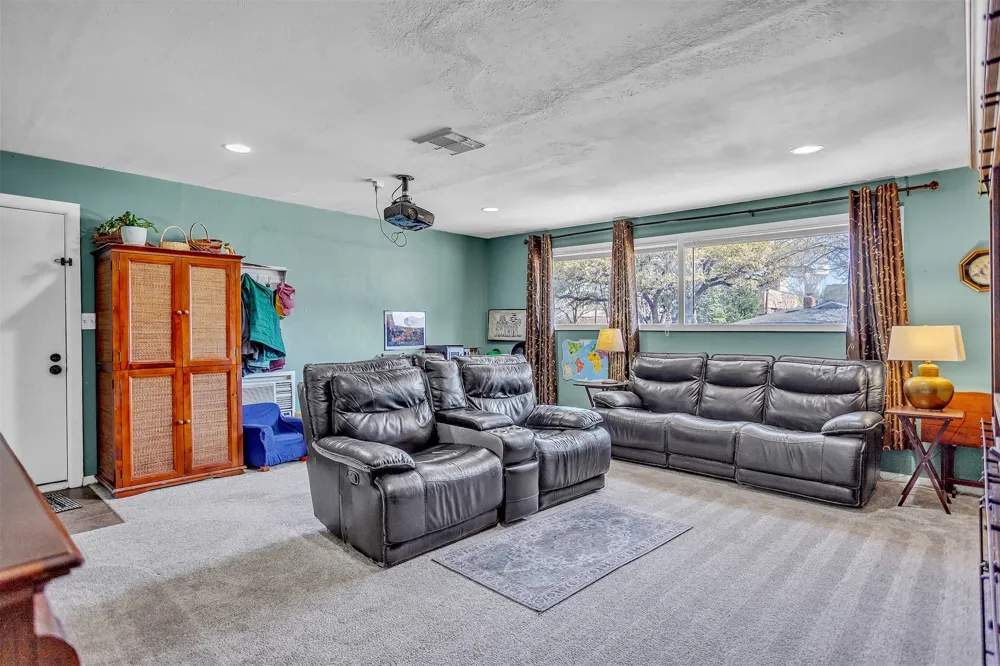 709 Hurstview Drive Hurst, TX 76053