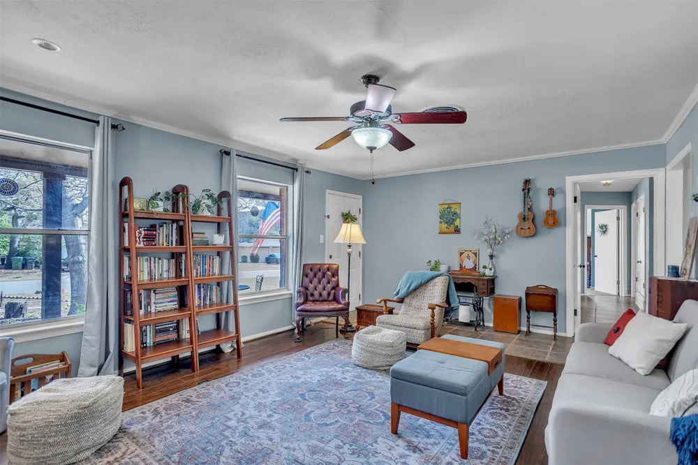 709 Hurstview Drive Hurst, TX 76053
