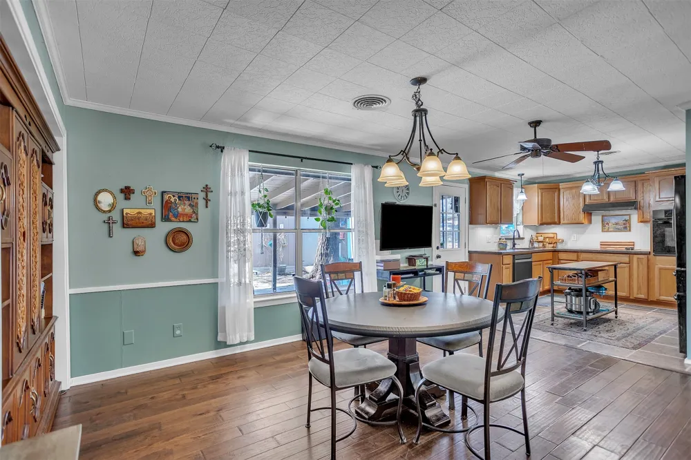 709 Hurstview Drive Hurst, TX 76053