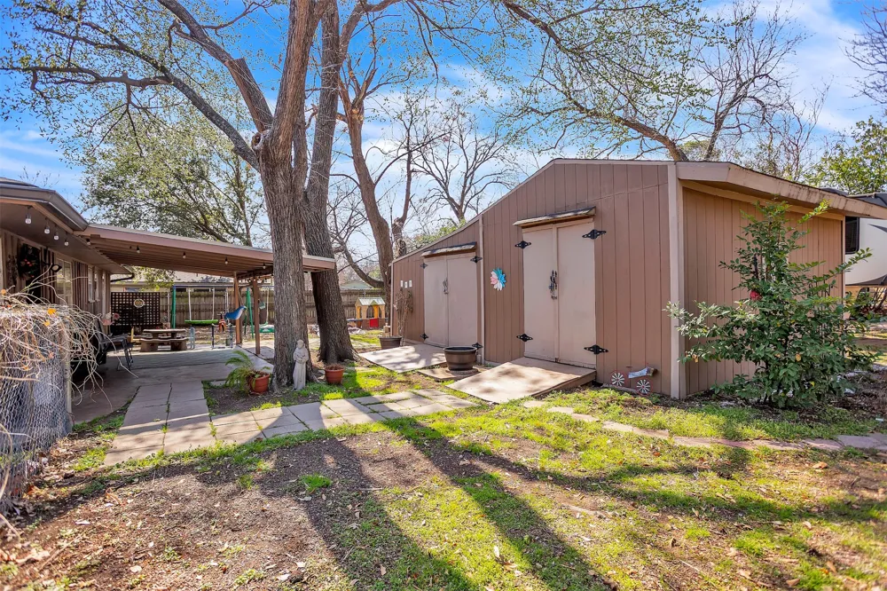 709 Hurstview Drive Hurst, TX 76053