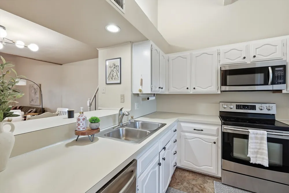 3033 Hells Gate Loop #E207 Strawn, TX 76475