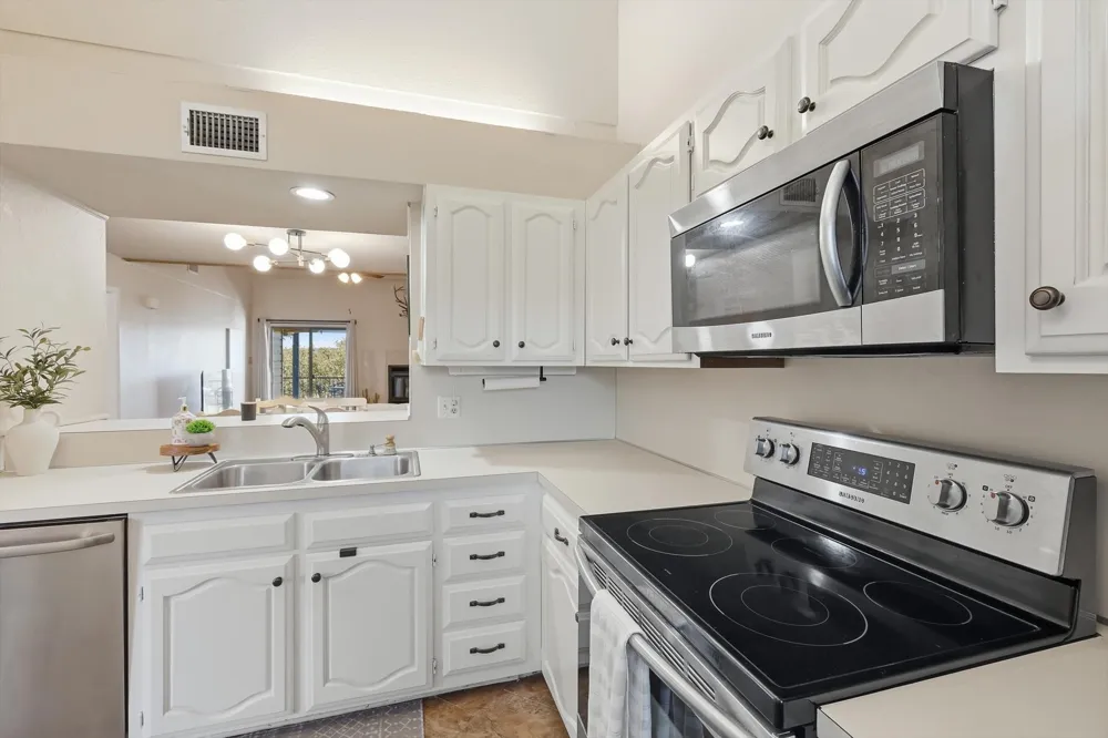 3033 Hells Gate Loop #E207 Strawn, TX 76475