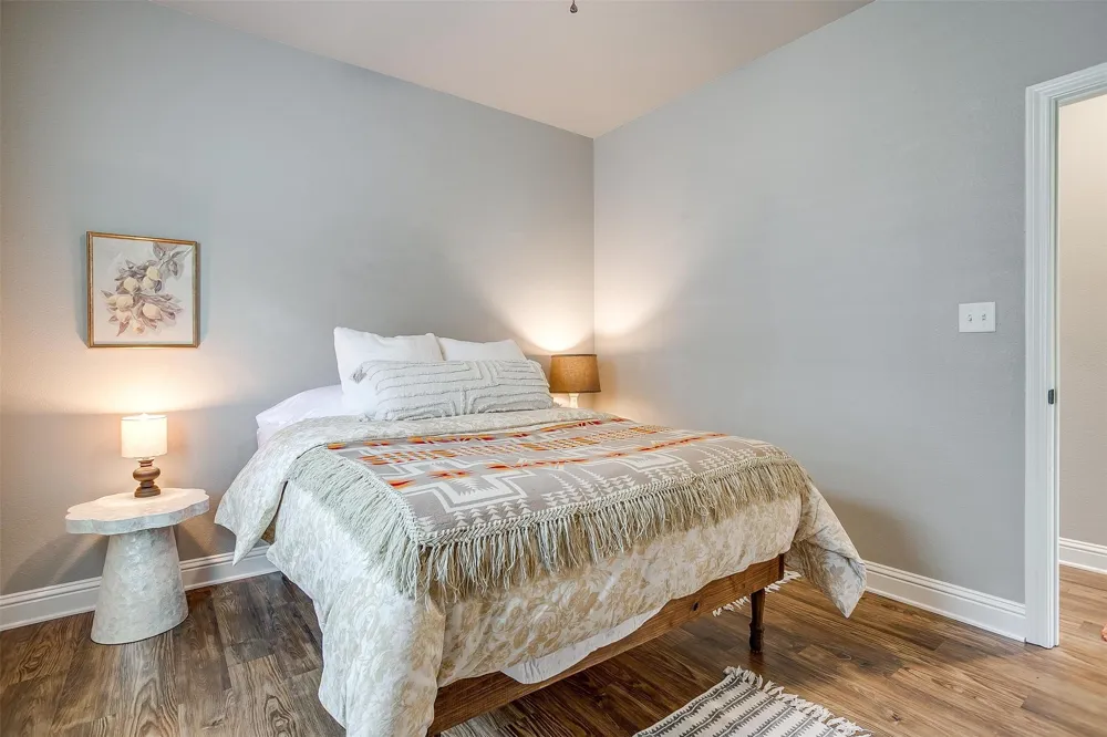 2708 James Road Granbury, TX 76049