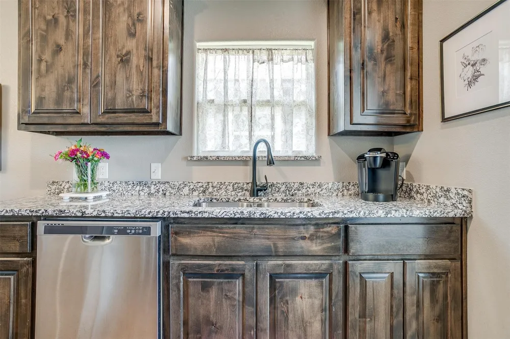 2708 James Road Granbury, TX 76049