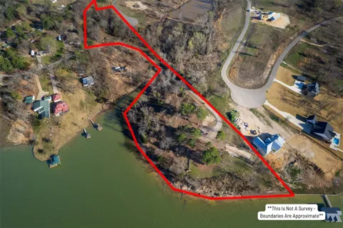 158 Private Road 52405