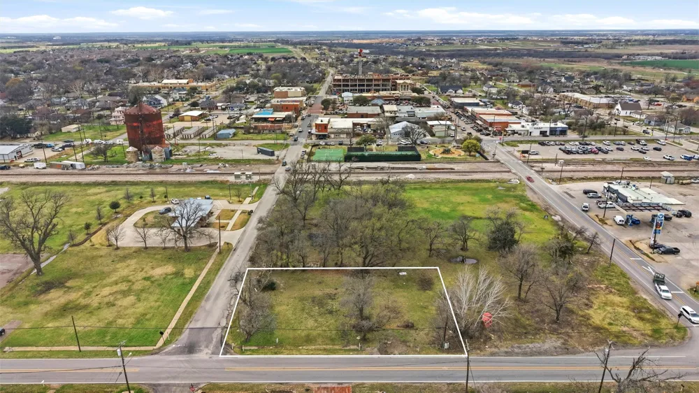 212 E Walnut Street Celina, TX 75009