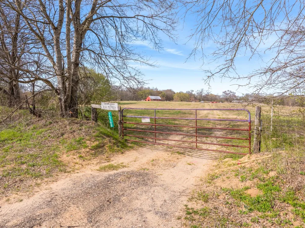 15548 Highway 80 Edgewood, TX 75117