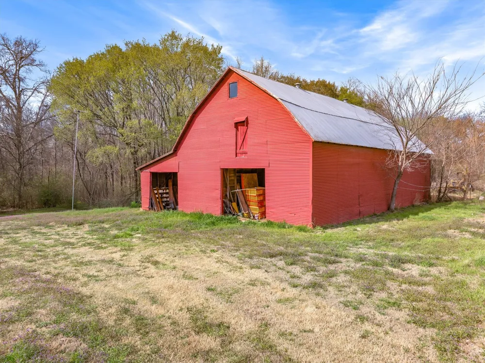 15548 Highway 80 Edgewood, TX 75117