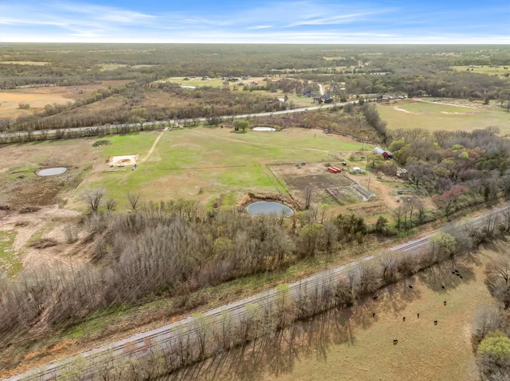 15548 Highway 80 Edgewood, TX 75117