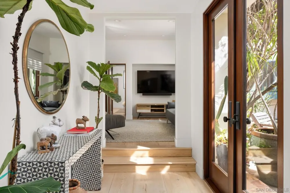 1370 Neptune Encinitas, CA 92024