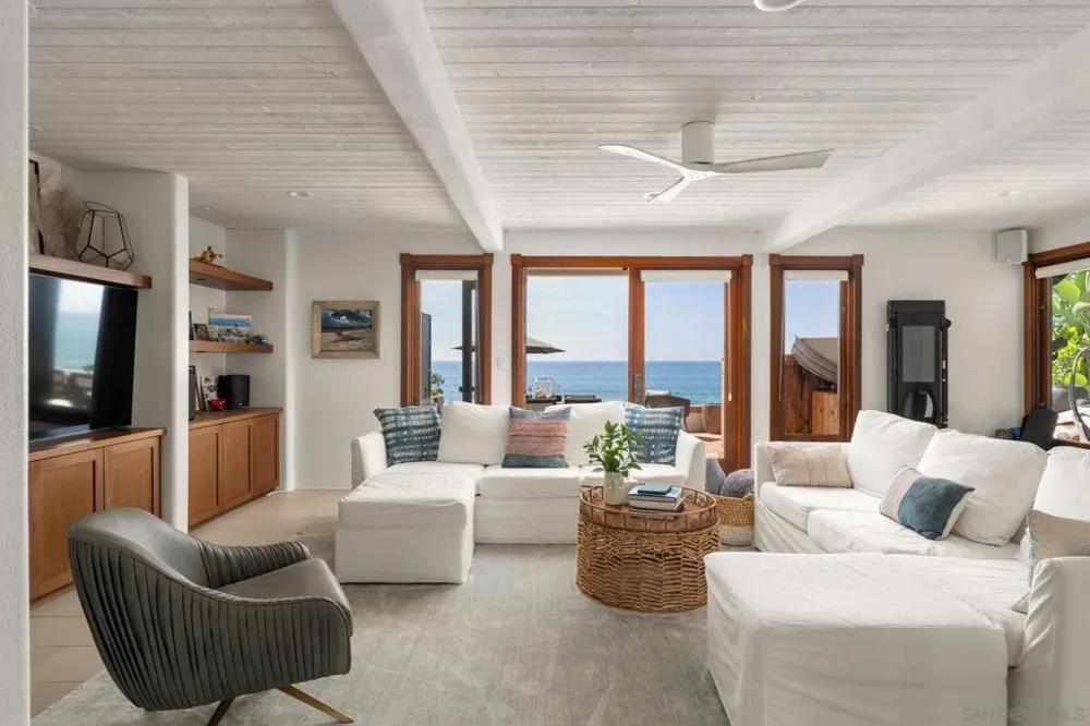 1370 Neptune Encinitas, CA 92024