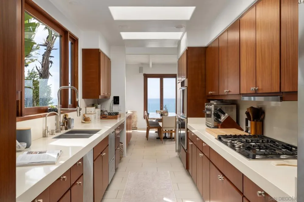 1370 Neptune Encinitas, CA 92024