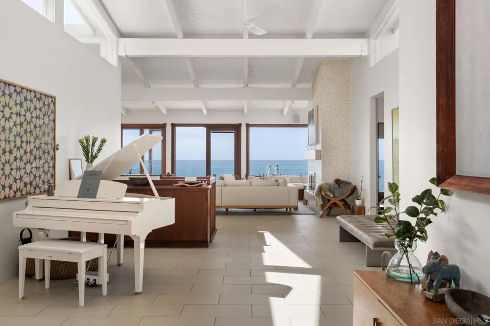 1370 Neptune Encinitas, CA 92024