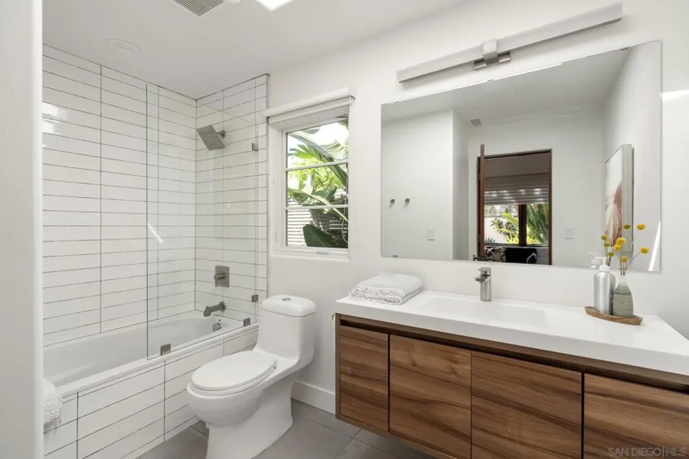 1370 Neptune Encinitas, CA 92024