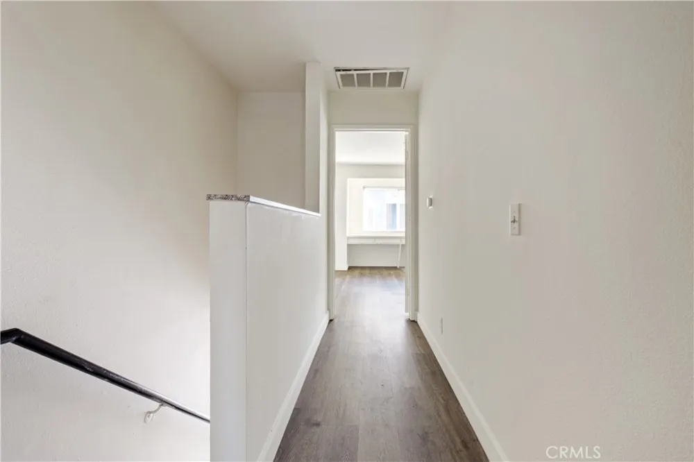 2726 S Menlo Ave. Los Angeles, CA 90007