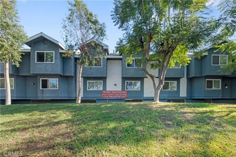 2726 S Menlo Ave. Los Angeles, CA 90007