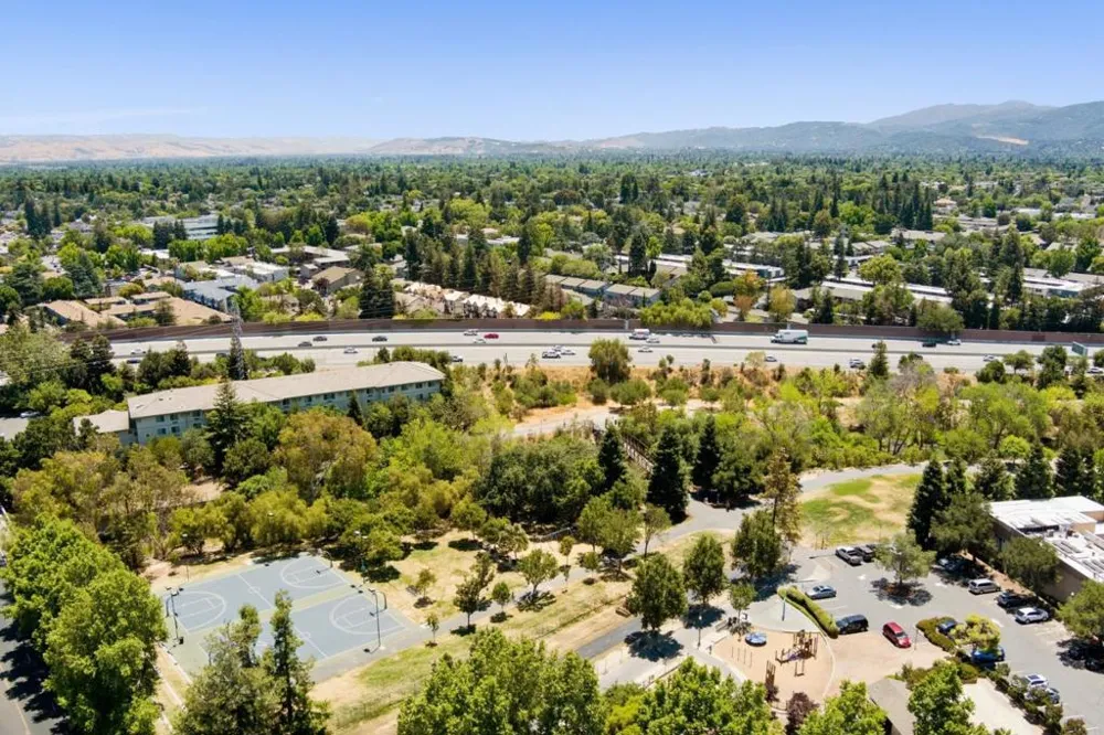 101 Sunnyside Court Campbell, CA 95008