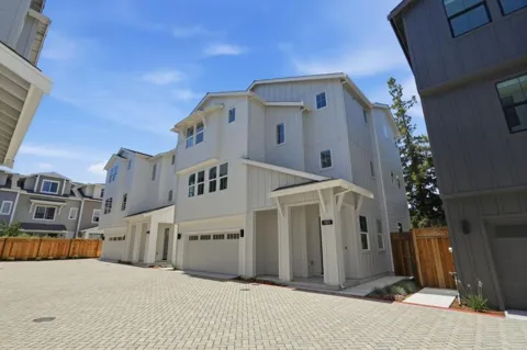 101 Sunnyside Court
