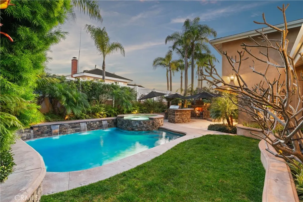 2065 Phalarope Court Costa Mesa, CA 92626