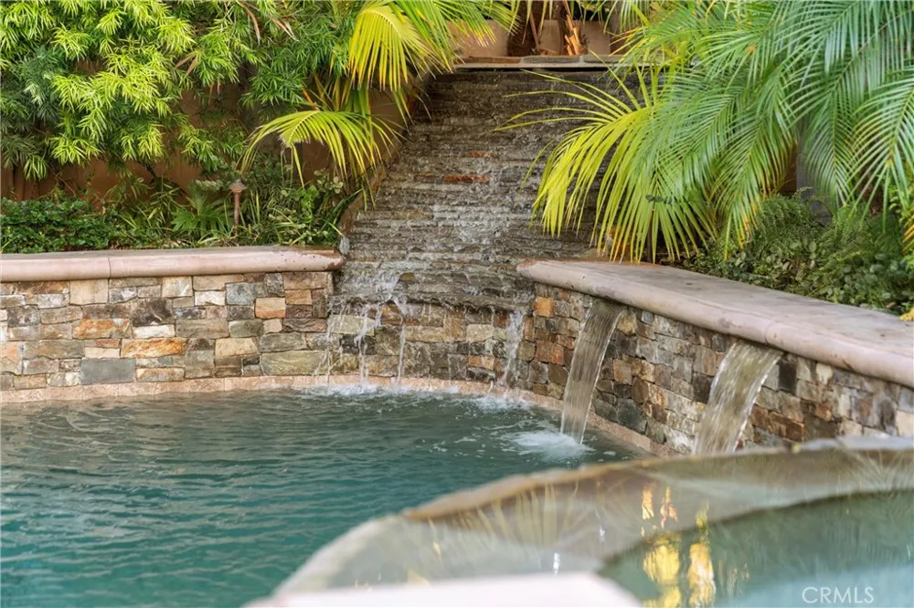 2065 Phalarope Court Costa Mesa, CA 92626