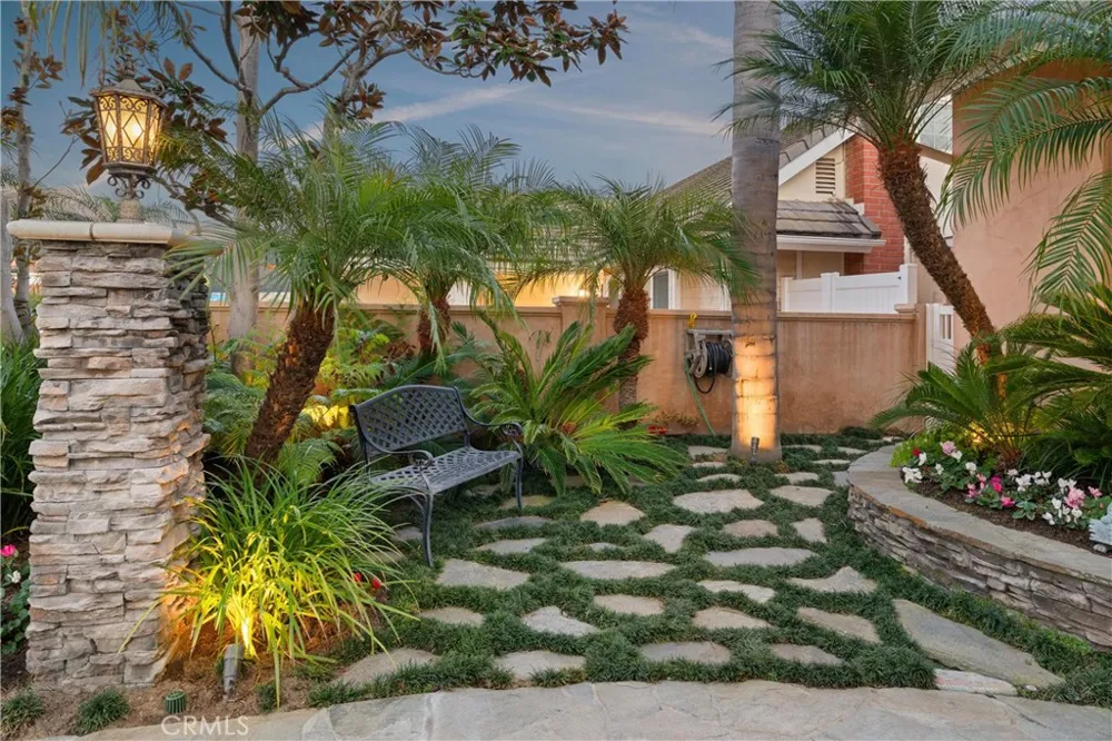 2065 Phalarope Court Costa Mesa, CA 92626