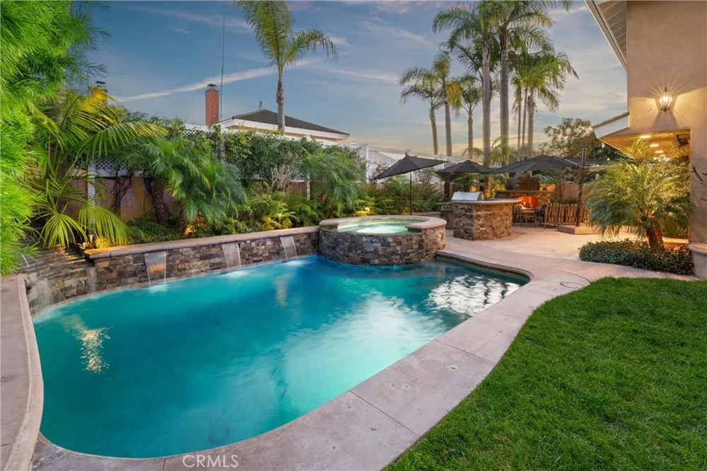 2065 Phalarope Court Costa Mesa, CA 92626