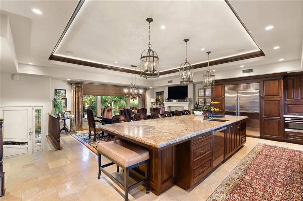 2065 Phalarope Court Costa Mesa, CA 92626